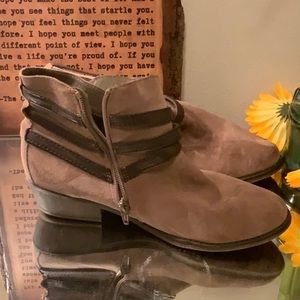 White mountain boots